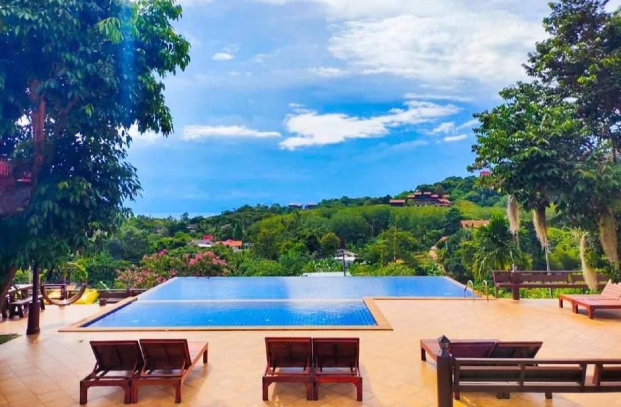 Villa Puteri Lanta Family